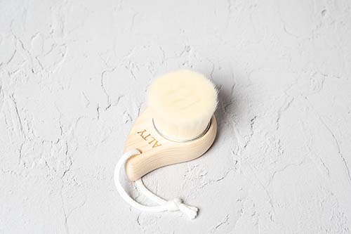 ALTY 洗顔ブラシ